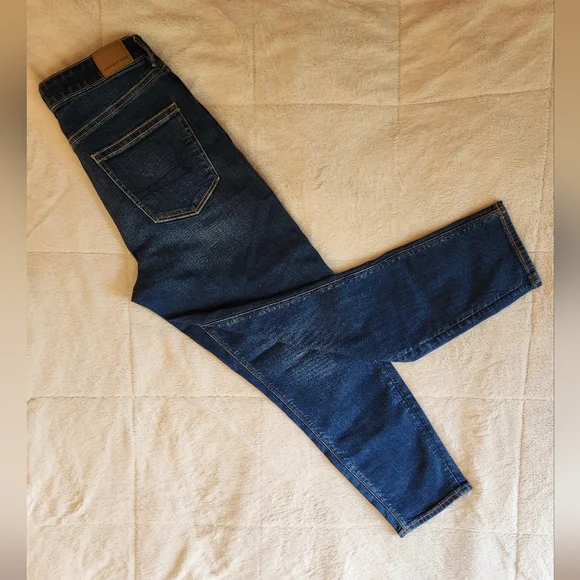 -SOLD- American Eagle Jeans Womens Size 8 Stretch Mom Jean Dark Wash - Picture 6 of 9